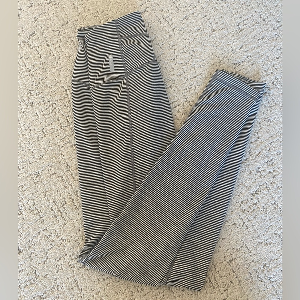 Zella XS women leggings. Great condition